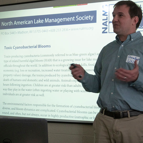 Shane Bradt presents at the 2020 cyanobacteria conference