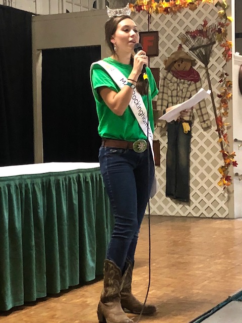 4-H member Xanthi Russell speaks at The Big E