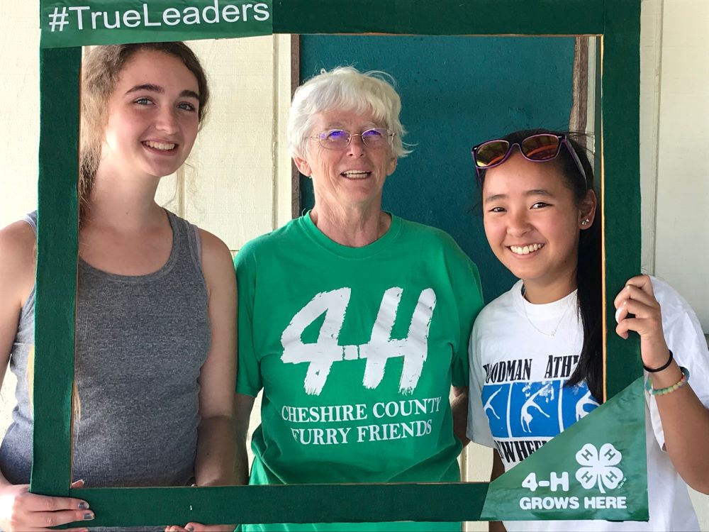4-H participants and volunteer in Cheshire County