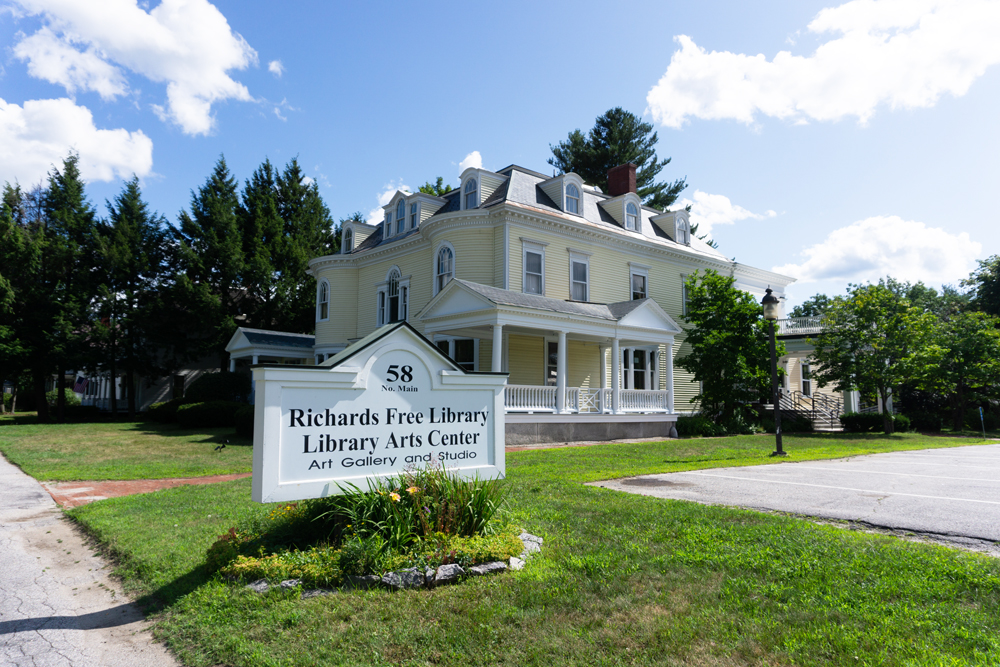 A photo of the Library Arts Center in New Hampshire