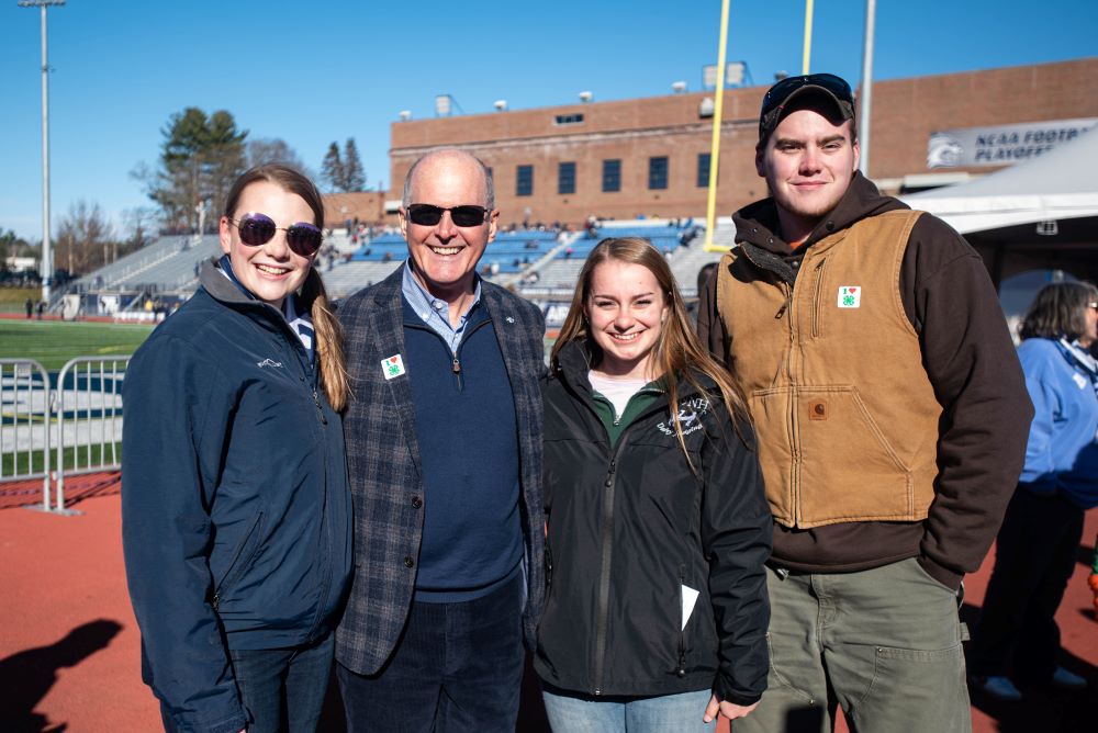 UNH student and 4-H members meet with UNH President Dean in Strafford County
