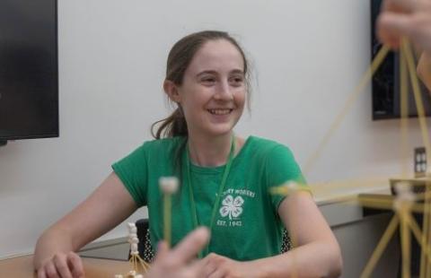 Participant at 4-H teen conference