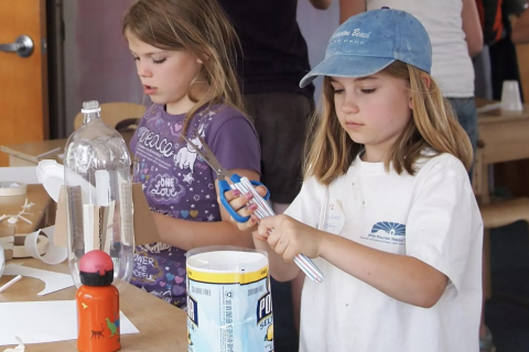 children working on project