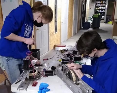 4-H robotic members