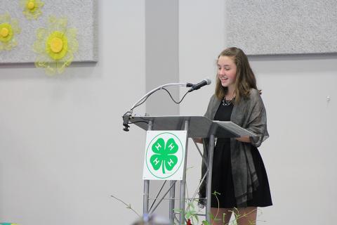 4-H presents public speaking