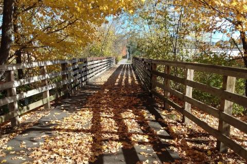 Ashuelot Bridge in Keene New Hamsphire in autumn