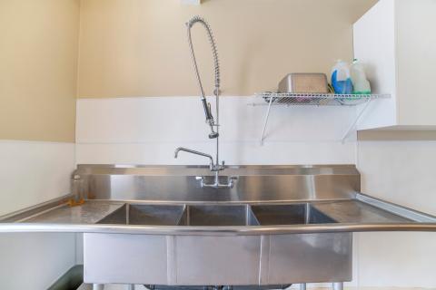 stainless steel 3-bay sink